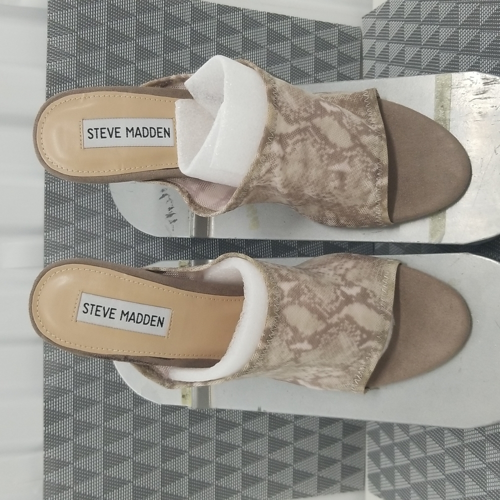 🎉HP🎉Steve Madden backless Heels with Sheer sock Snake  print
